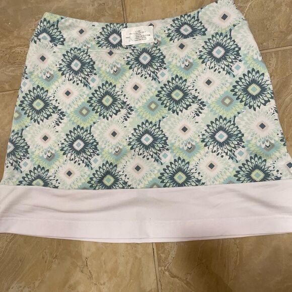 New with tag Oxford Golf skirt with shorts under size M - Picture 1 of 5